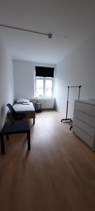 Private Room In A Shared Apartment Odense Kültér fotó
