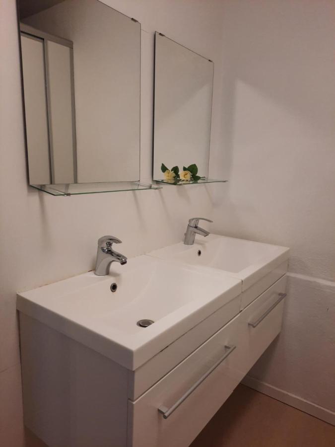 Private Room In A Shared Apartment Odense Kültér fotó